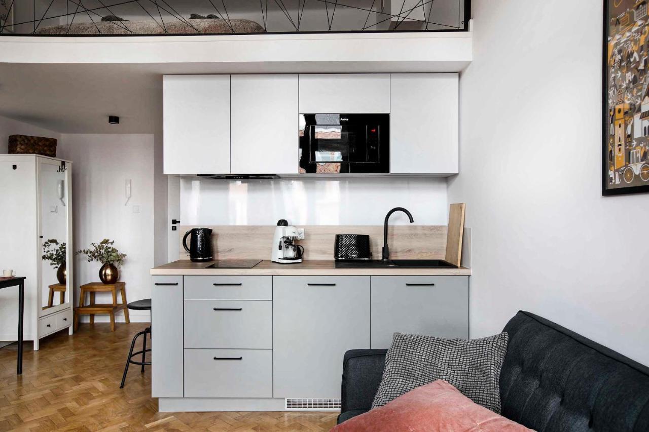 Charming With Kitchen - Old Town, Main Station *